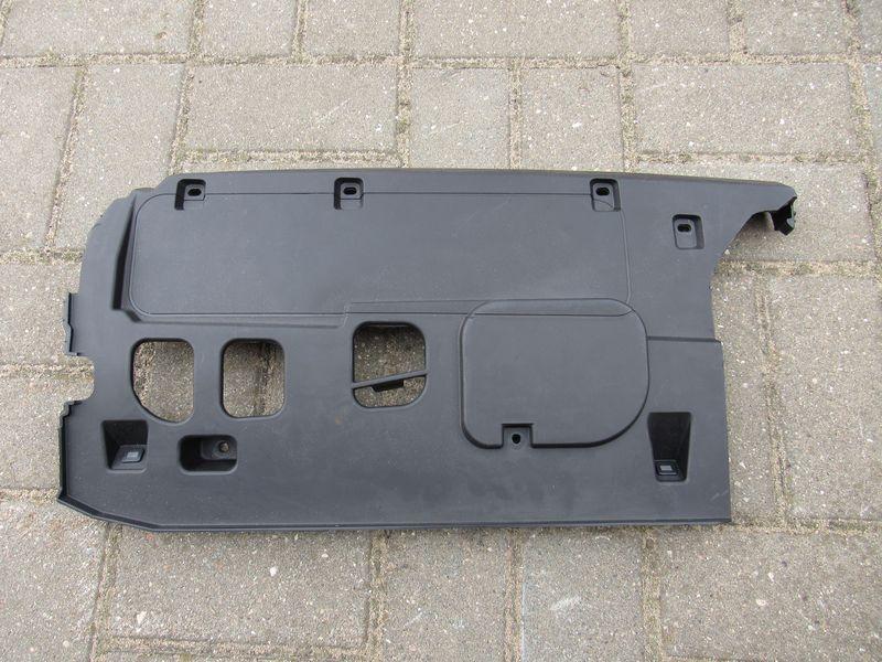 накладка на торпедо (консоль) Alfa Romeo Stelvio 1 поколение 2018, 2.0 л., бензин, 50549790 - фото №1