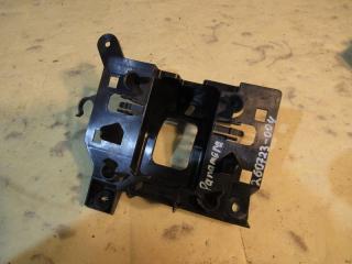 кронштейн (крепление) Porsche Panamera 971 2016, 971927335A