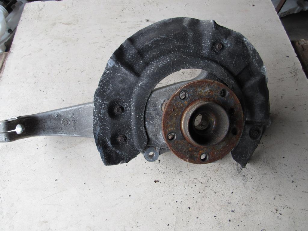 ступица передняя правая BMW 5 серия F07/F10/F11 2009 - фото №1