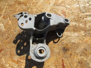 кронштейн двигателя Audi A4 B7 2006, 8E0199352F