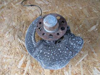 ступица передняя левая Mercedes-Benz CLS-Класс C218/X218 2011