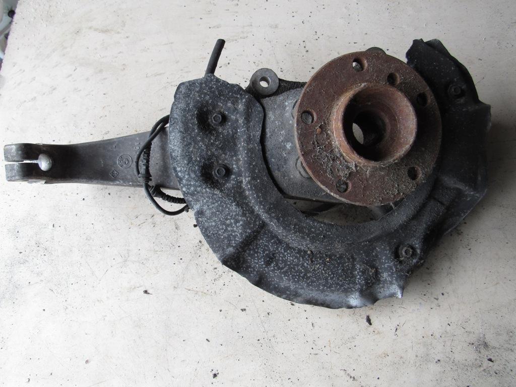 ступица передняя левая BMW 5 серия F07/F10/F11 2009 - фото №1