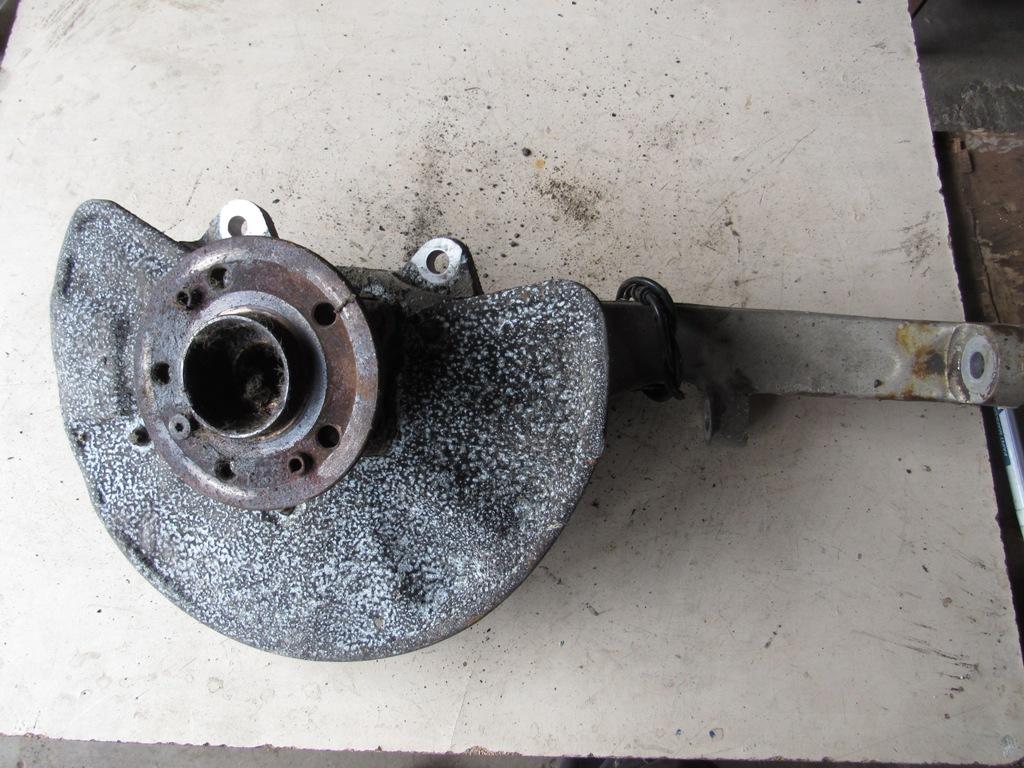 ступица передняя правая Mercedes-Benz M-Класс W166 2011 - фото №1