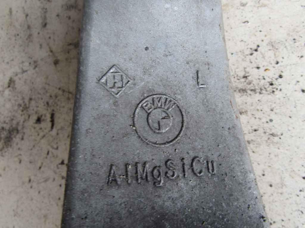 ступица передняя левая BMW 5 серия F07/F10/F11 2011 - фото №1