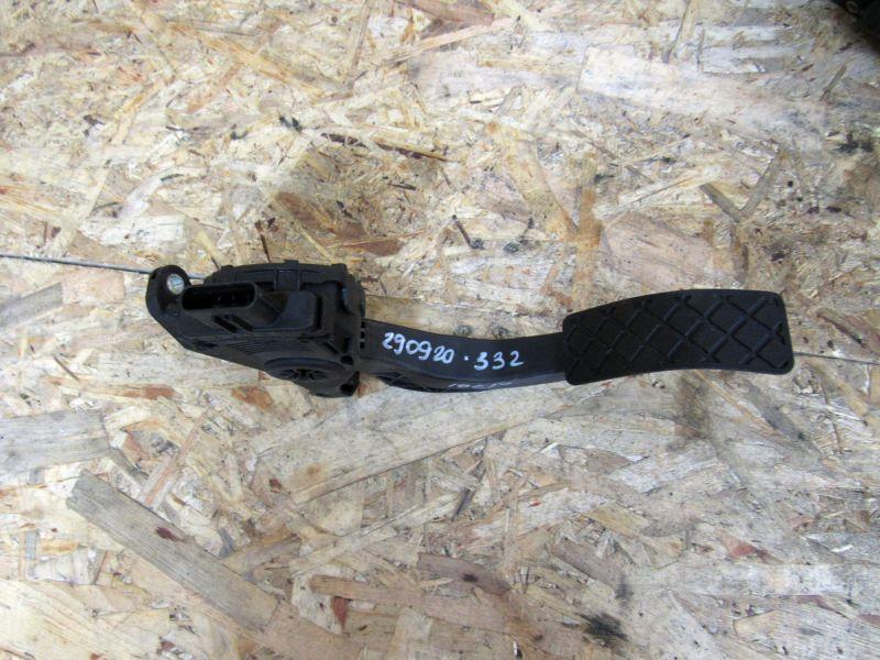 педаль Audi A6 4G/C7 2011, 8K1723523A - фото №1