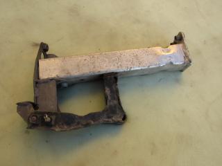 кронштейн усилителя переднего бампера верхний Audi A8 D4/4H 2011, 3.0 л., дизель, 4H0806063E