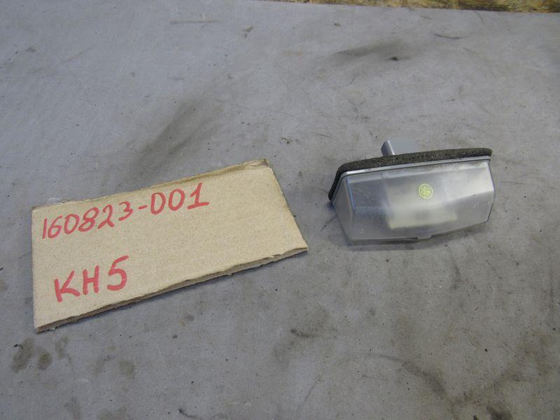 подсветка номера Toyota RAV4 5 поколение (XA50) 2019 - фото №1