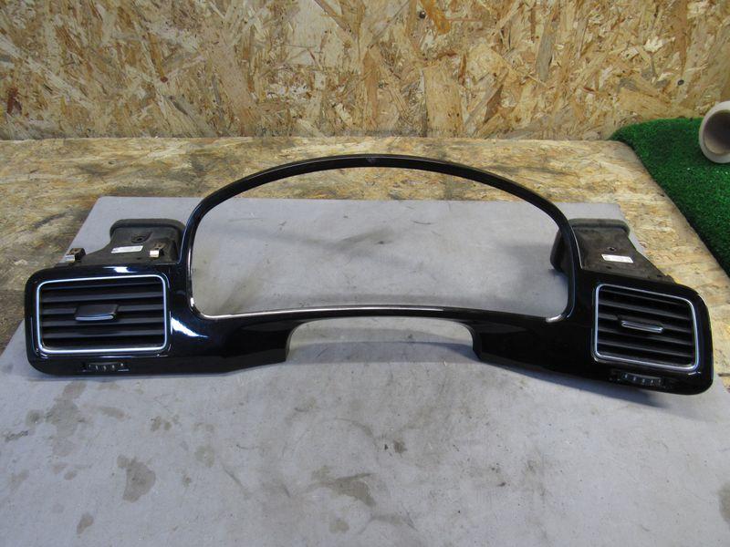 накладка на торпедо (консоль) Volkswagen Touareg 2 поколение 2010, 7P1819703A - фото №1