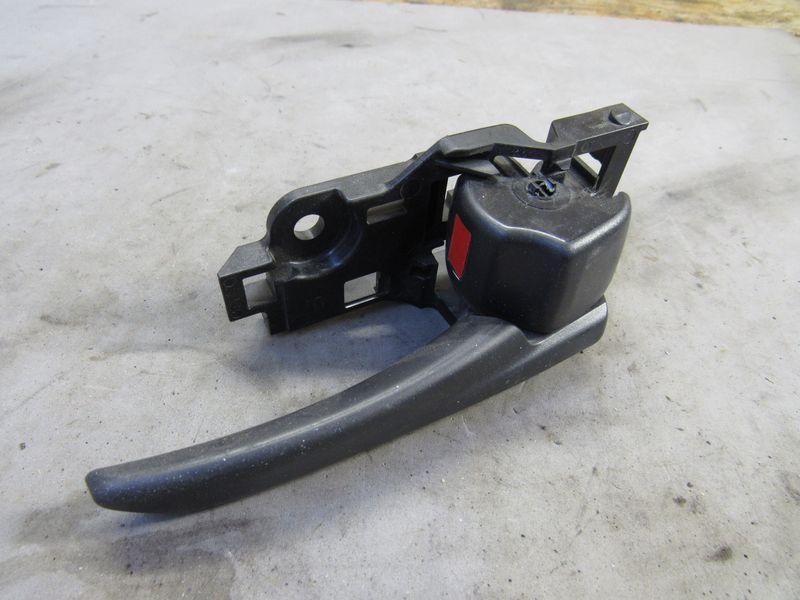 ручка внутренняя задняя правая Toyota RAV4 5 поколение (XA50) 2019, 69273-33060 - фото №1