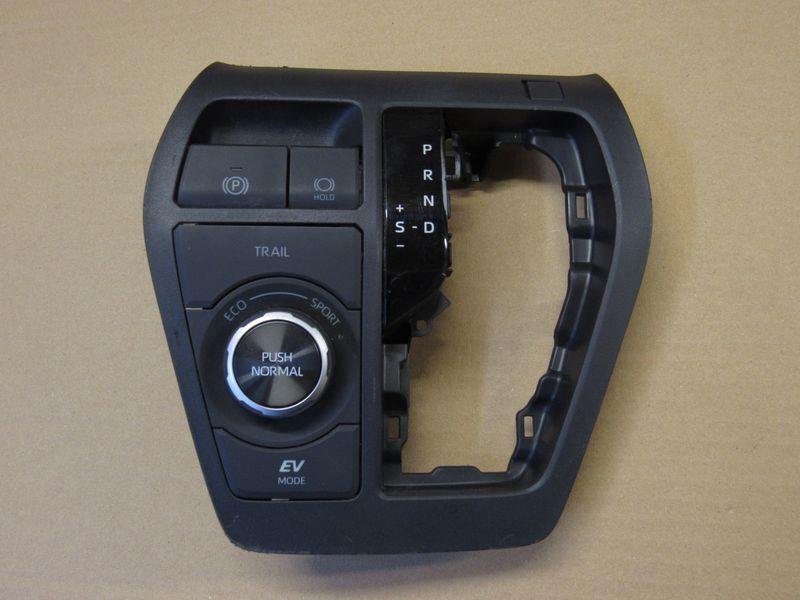 панель управления Toyota RAV4 5 поколение (XA50) 2021, 2.5 л., гибрид, АКПП, 58804-42460 - фото №1