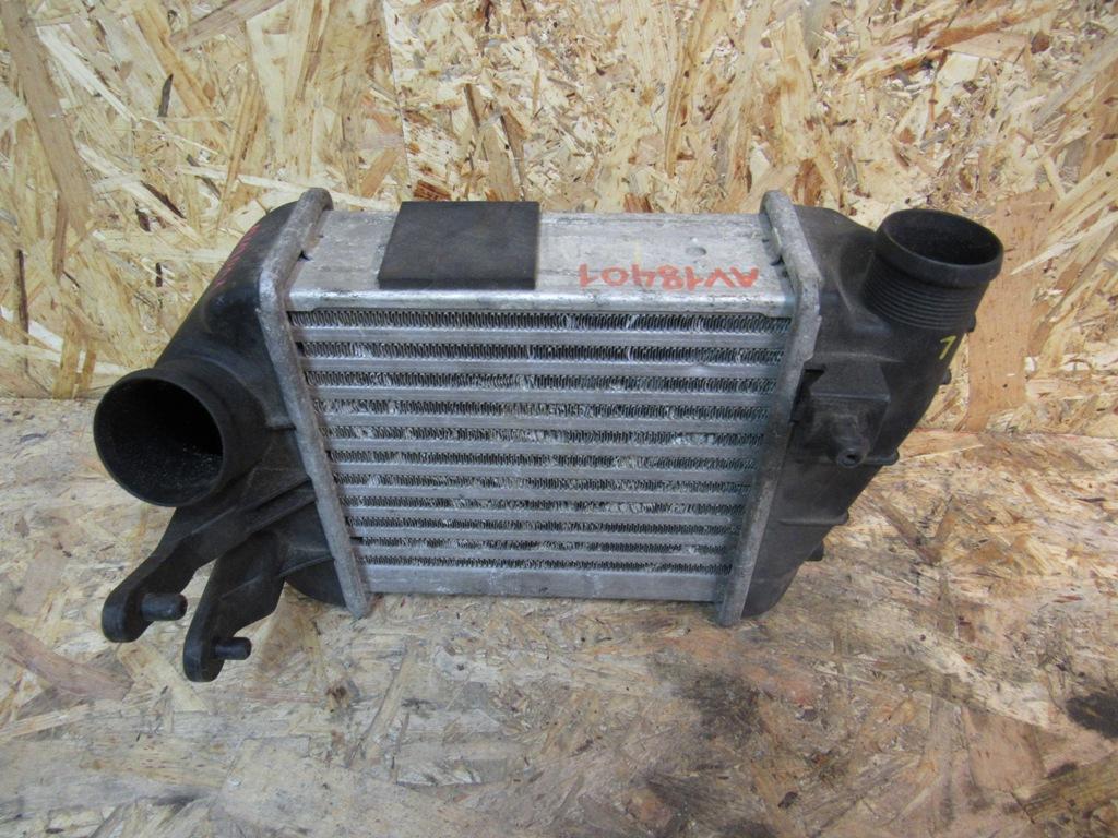 интеркулер Audi A4 B7 2006, 8E0145805R - фото №1