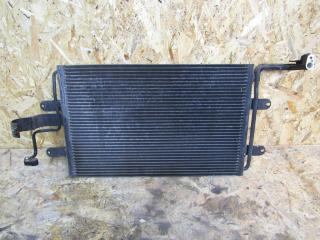 радиатор кондиционера Volkswagen Golf 4 поколение 1997, 1J0820411D
