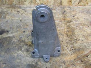 кронштейн двигателя Mercedes-Benz E-Класс W212/S212/C207/A207 2010, 1.8 л., M 271.860, бензин, 2712232304