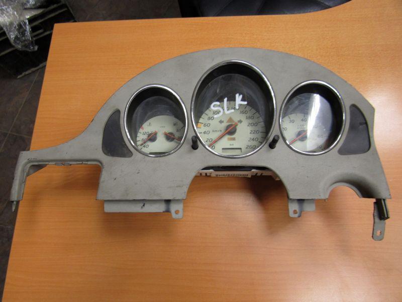 щиток приборов (приборная панель) Mercedes-Benz SLK-Класс R170 1998, 1705403411 - фото №1