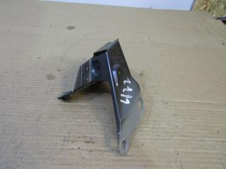 крепление ( кронштейн ) крыла Audi A7 4G [рестайлинг] 2016, 4.0 л., бензин, 4G8821136