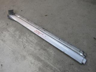 накладка на порог Mitsubishi Pajero 3 поколение [рестайлинг] 2002, MN117301