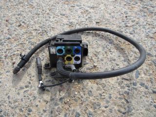 блок клапанов пневмоподвески Maserati Levante 1 поколение 2021, 3.0 л., бензин