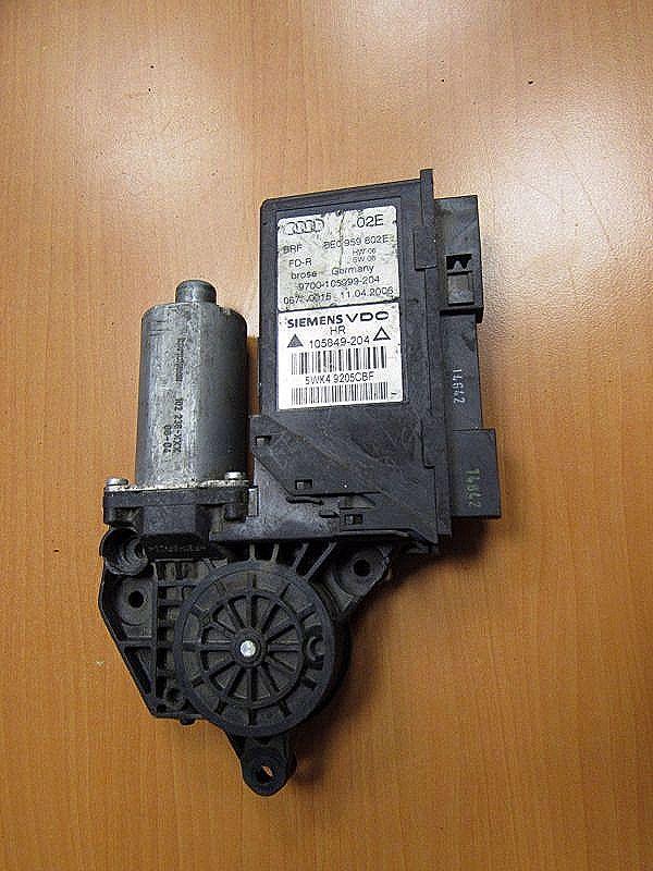 моторчик стеклоподъемника задний правый Audi A4 B7 2007, 8E0959802E - фото №1