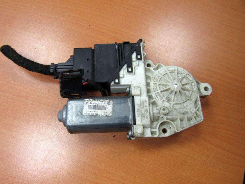 моторчик стеклоподъемника задний правый Volkswagen Passat B6 2008, 1K0959704P - фото №1