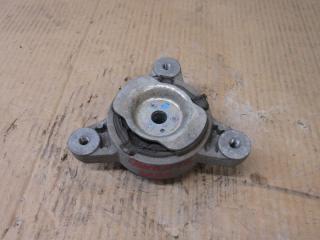 подушка крепления КПП Maserati Levante 1 поколение 2018, 3.0 л., бензин, 06700357670