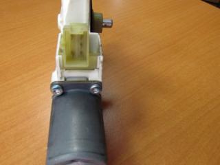 моторчик стеклоподъемника передний левый Mercedes-Benz GL-Класс X164 [рестайлинг] 2010, 2518200742