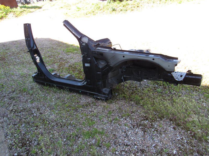 четверть передняя правая Maserati Levante 1 поколение 2017, 3.0 л., бензин - фото №1