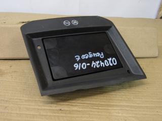 Беспроводное зарядное устройство Peugeot 5008 2 поколение 2020, 2.0 л., дизель, 981340328001