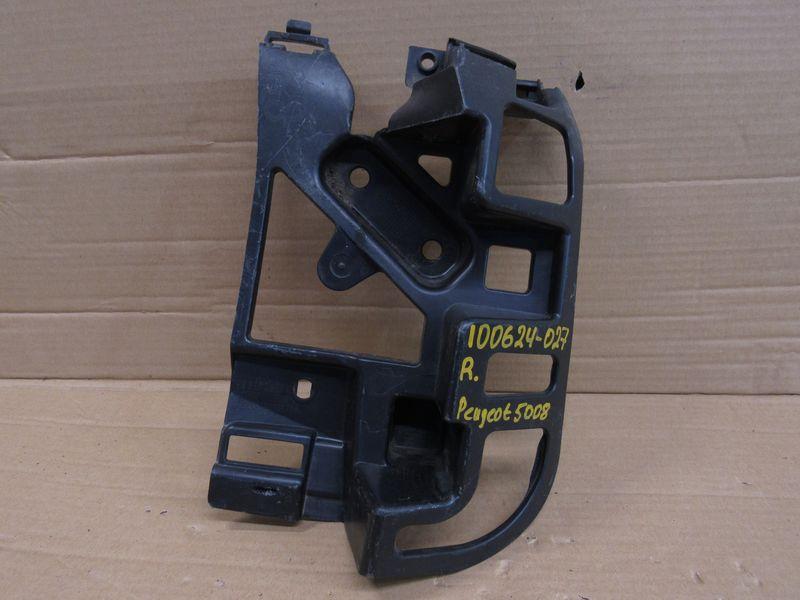 Крепление бампера заднего Peugeot 5008 2 поколение 2020, 2.0 л., дизель, 9829975480 - фото №1