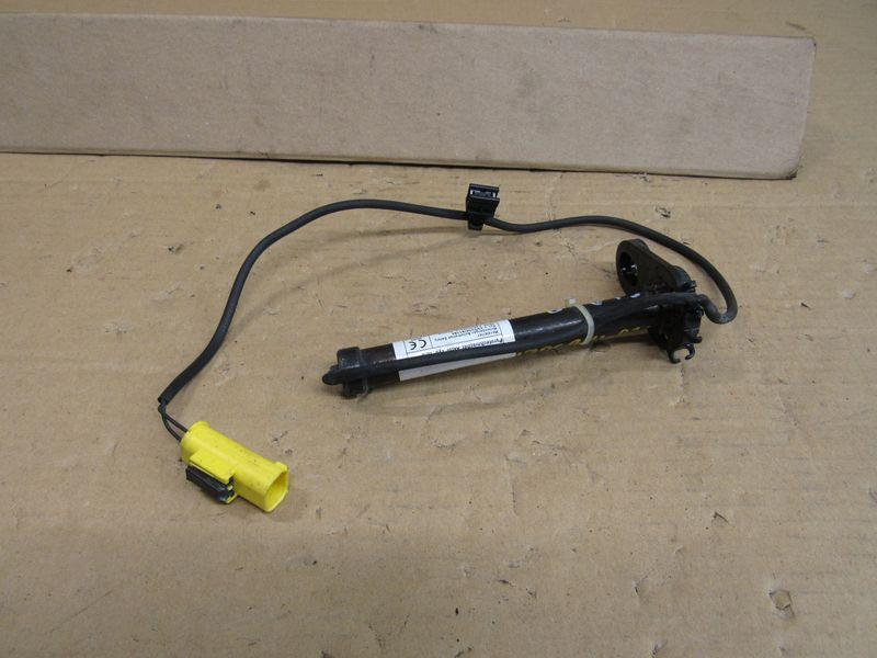 пиропатрон петли капота Mercedes-Benz CLA-Класс C118 2020, 4.5 л., бензин, универсал, A1779062301 - фото №1