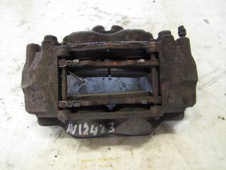 суппорт передний правый Toyota Land Cruiser Prado 4 поколение J150 2012