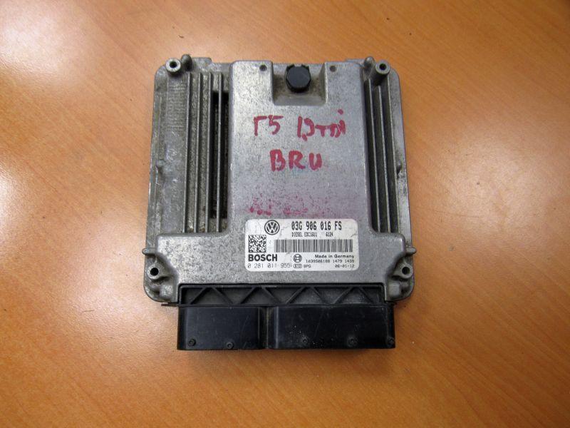 блок управления двигателем Volkswagen Golf 5 поколение 2006, 03G906016FS - фото №1