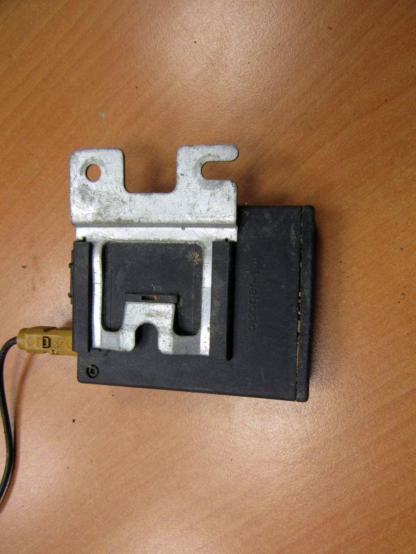 Блок управления дополнительным отопителем Volkswagen Transporter T5 2005, 4F0909509 - фото №1