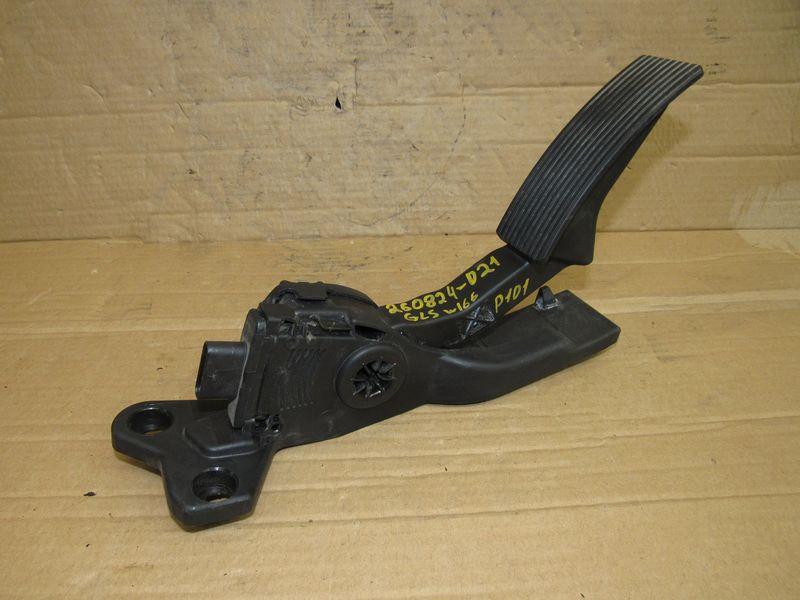 педаль Mercedes-Benz GLS-Класс X166 2015, A2923000000 - фото №1