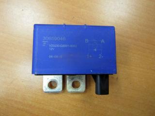 блок предохранителей Volvo V40 Cross Country 1 поколение 2012, 30659046