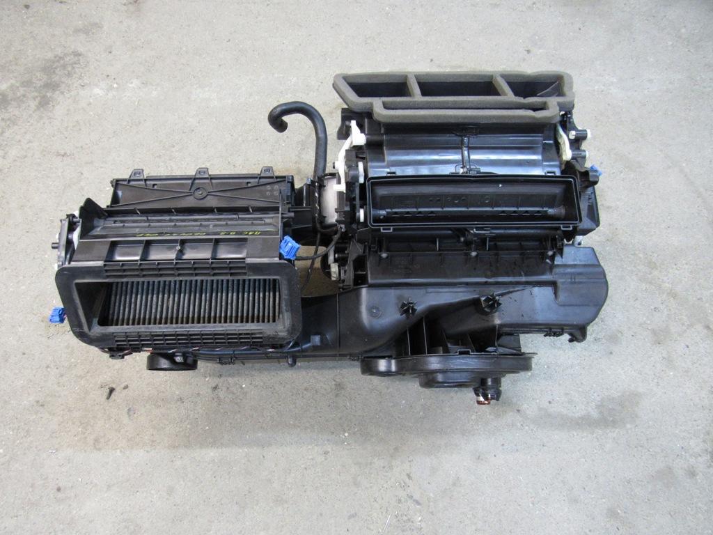 отопитель в сборе (печка) Volkswagen Passat B8 2016, 2.0 л., дизель, универсал, 3Q1816005C - фото №1