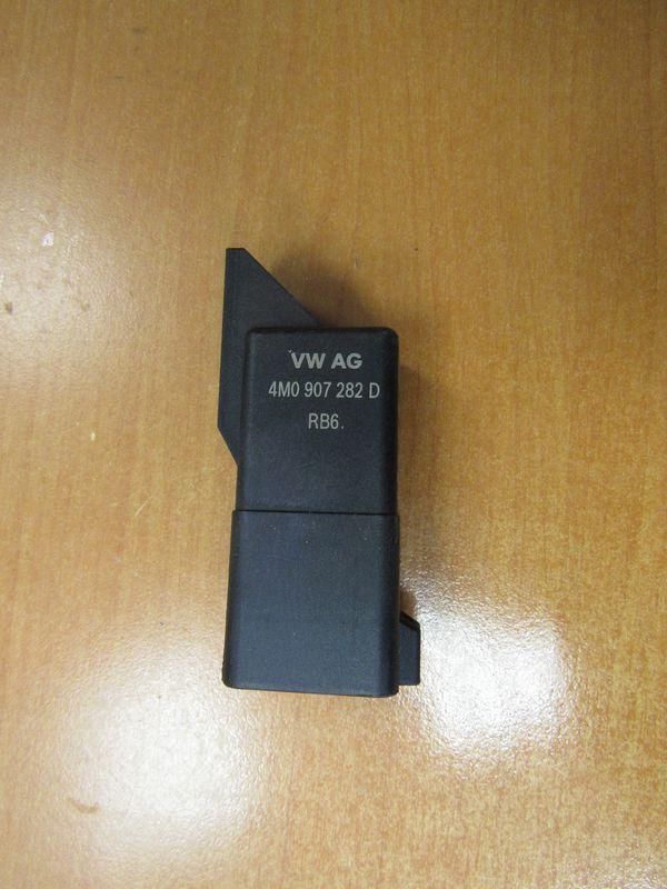 реле (прочие) Audi Q7 4M 2016, 4M0907282D - фото №1