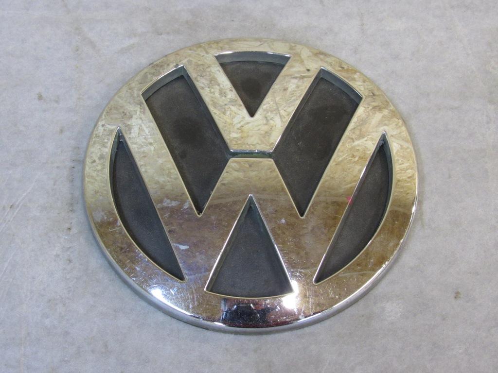 эмблема Volkswagen Touareg 1 поколение 2006, 7L6853630A - фото №1