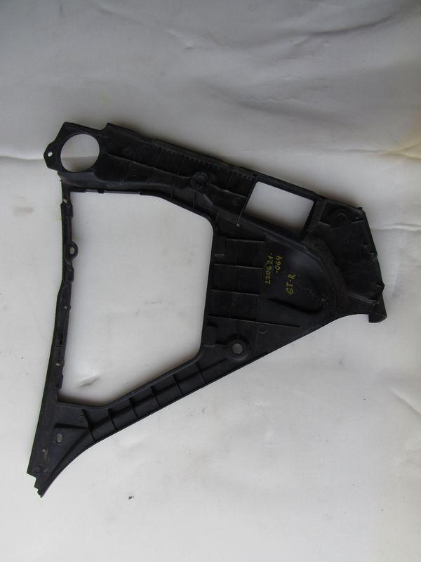 планка под капот Nissan GT-R R35 2008, 64894JF10A - фото №1