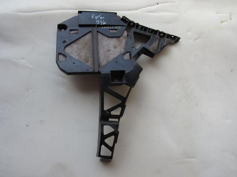 Крепление бампера заднего Mercedes-Benz GL-Класс X166 2016, 1668851221 - фото №1