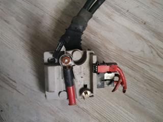 клеммник Mercedes-Benz S-Класс W220 [рестайлинг] W220 2005, 3.2 л., CDi, OM 648.960, дизель, АКПП, серебро, седан, задний привод