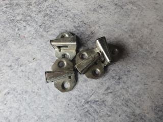 ответная часть (скоба) замка двери Mercedes-Benz C-Класс W202/S202 [рестайлинг] W202 1999, 2.2 л., CDi, OM 611.960, дизель, МКПП, серебро, седан, задний привод