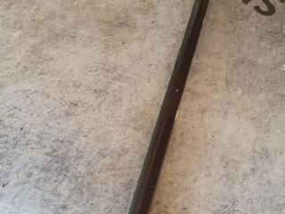 молдинг двери передней левой Mercedes-Benz C-Класс W202/S202 [рестайлинг] 2000, 2.2 л., CDi, дизель, МКПП, серебро, универсал