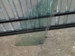 стекло двери передней правой BMW 3 серия E46 [рестайлинг] E46/4 2003, 2.0 л., D, M47 D20, дизель, АКПП, седан, задний привод, правый руль