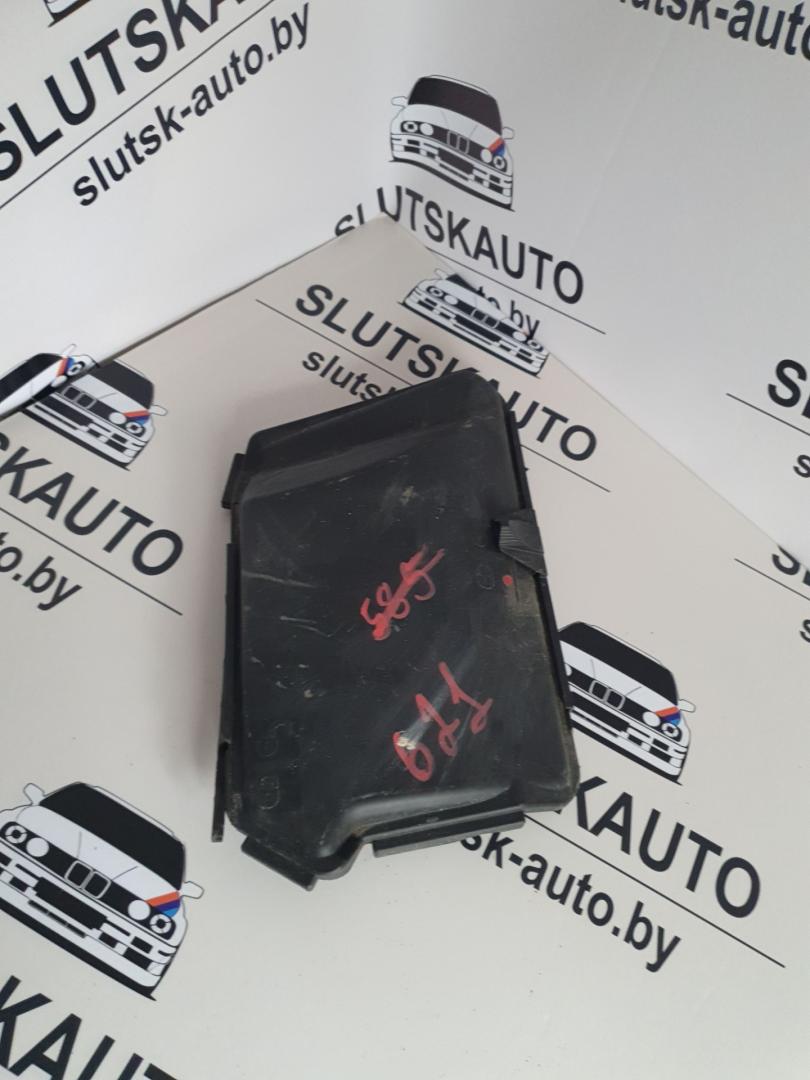 крышка блока предохранителей Mercedes-Benz E-Класс W211/S211 2005, 2.7 л., дизель, АКПП, серебристый металлик, седан - фото №1