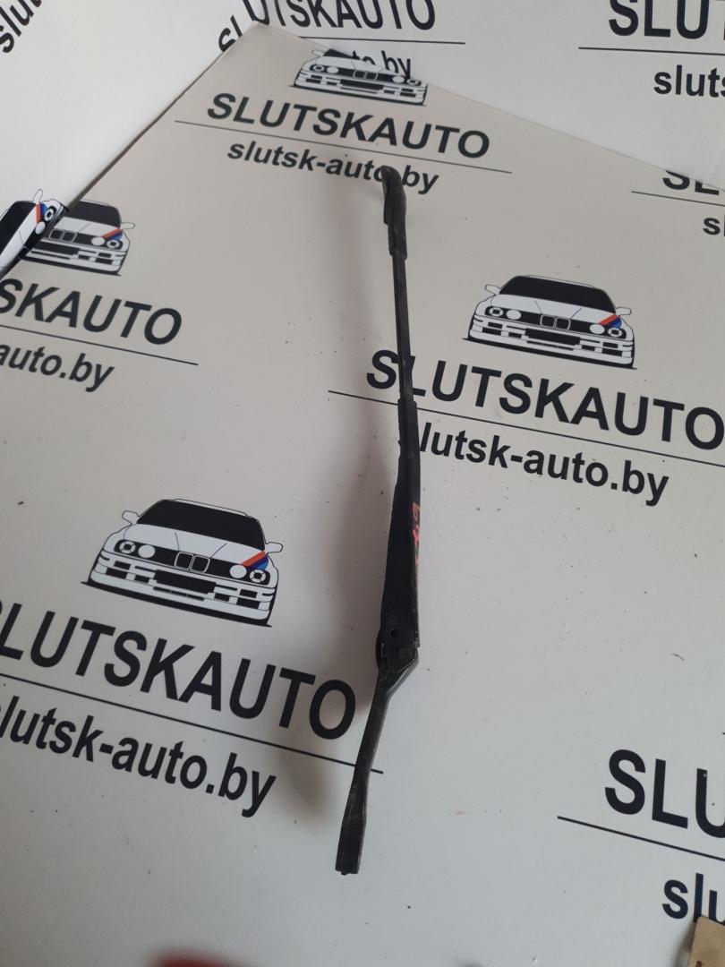 щеткодержатель (поводок стеклоочистителя, дворник) Mercedes-Benz E-Класс W211/S211 2005, 2.7 л., дизель, АКПП, серебристый металлик, седан - фото №1