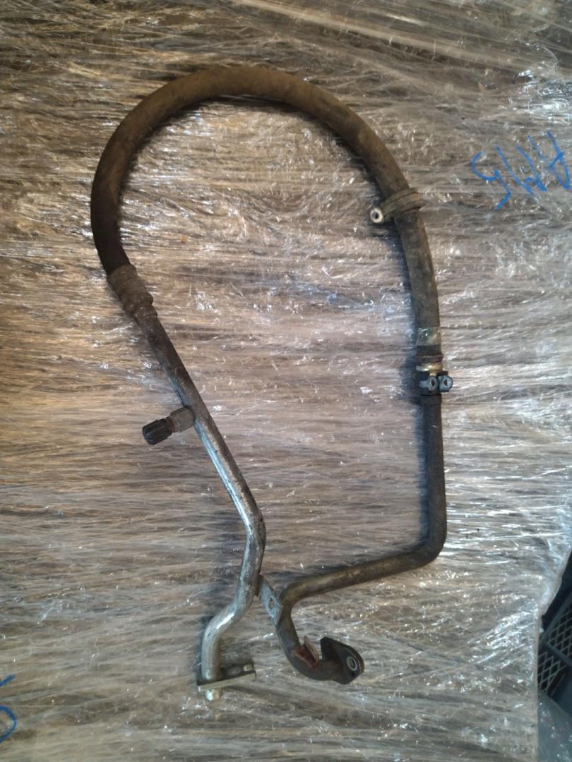 трубка кондиционера Mercedes-Benz Vito W638 2000, 2.2 л., CDi, OM 611LA (75 KW CDI), дизель, МКПП, красный, минивэн, передний привод - фото №1