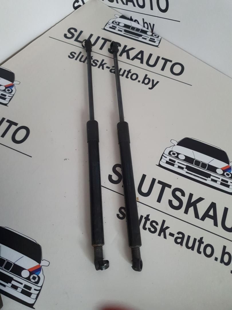 амортизатор капота BMW 3 серия E90/E91/E92/E93 2006, 1.8 л., бензин, МКПП, серебристый металлик, седан, правый руль - фото №1
