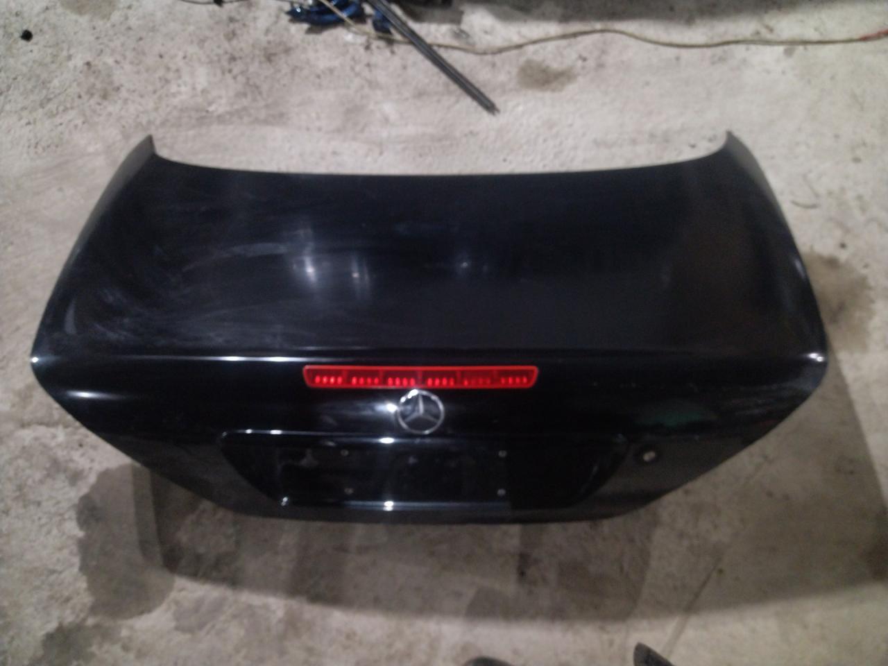 крышка багажника (дверь 3-5) Mercedes-Benz SLK-Класс R170 2000, 2.3 л., бензин, 5МКПП, черный, родстер - фото №1