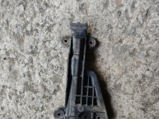 крепление бампера Audi A6 4A/C4 1997