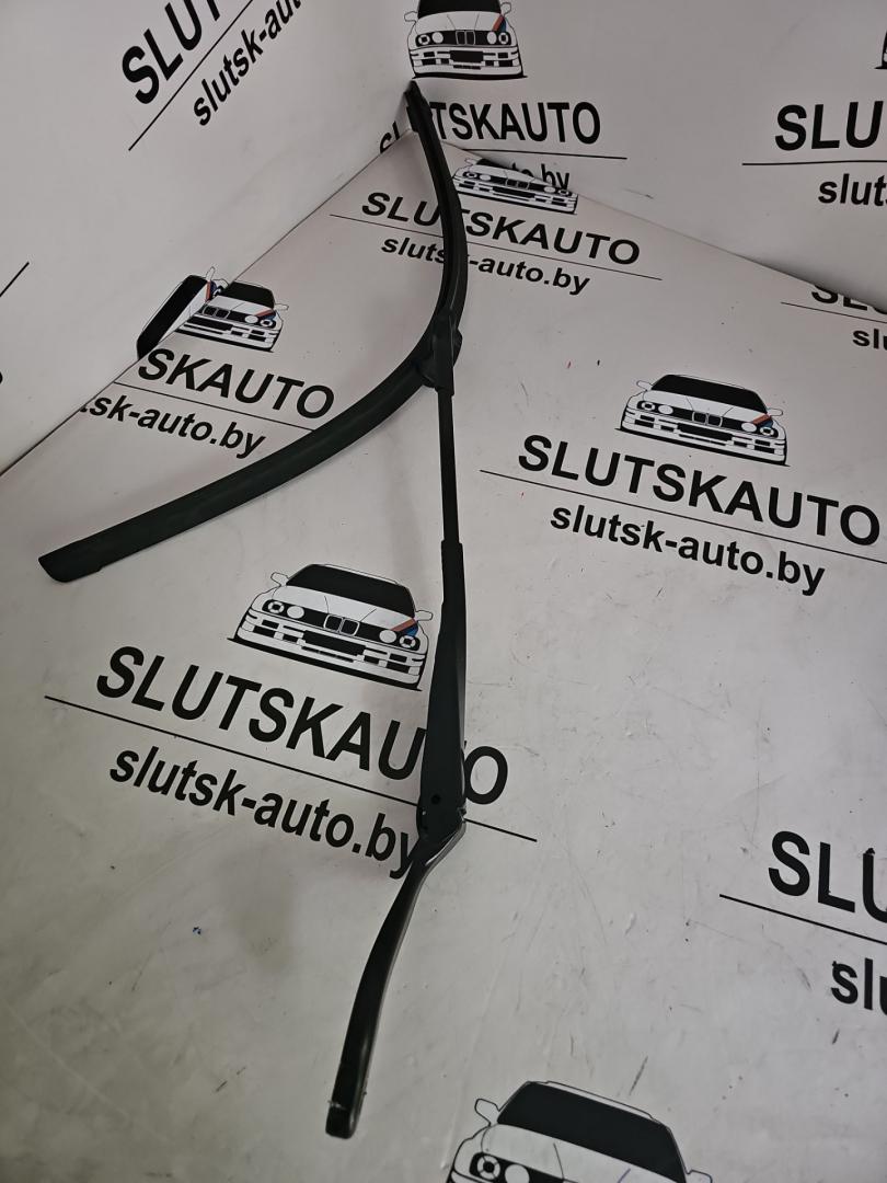 щеткодержатель (поводок стеклоочистителя, дворник) Mercedes-Benz CLS-Класс C219 W219 2006, 3.0 л., дизель, АКПП, серый, купе - фото №1